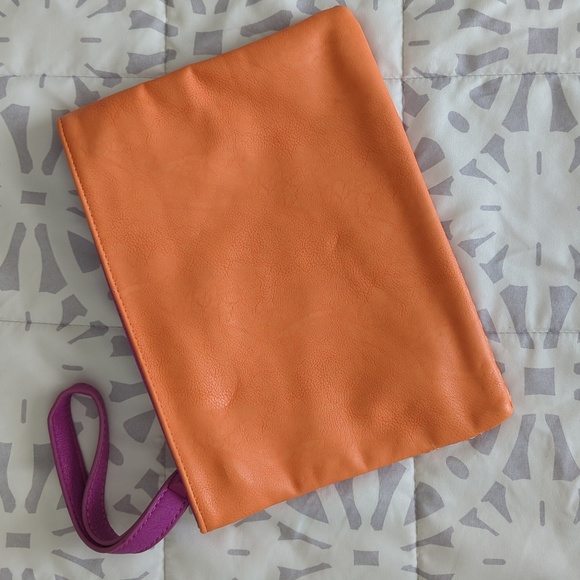 Shiraleah Color Block Clutch. - Picture 3 of 8